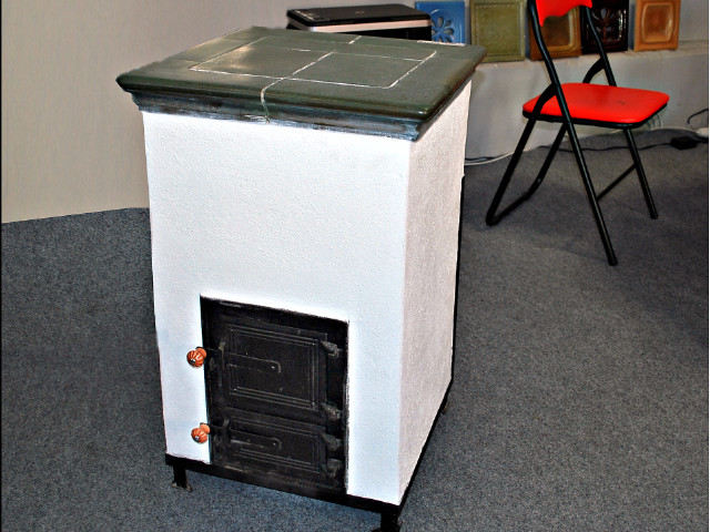 pp013-Pec sálavá, z omietacích kachlíc