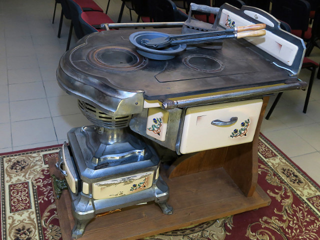 Tento šporák nie je našou výrobou, ale je to naša pýcha, je z rokoch cca 1910