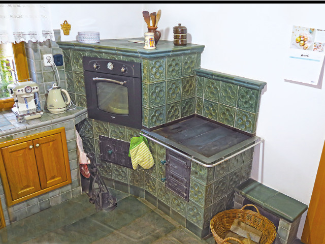 Šporák s obložením el rúry, u MUDr Juráškovej Vysoká nad Kysucou