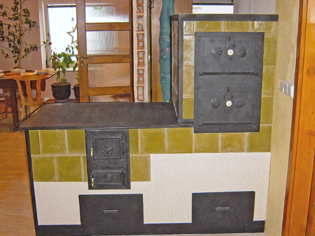 Šporák pri Mohelniciach, pri Olomouci s väčšou variacou plochou (pre väčšiu rodinu) s obrubami