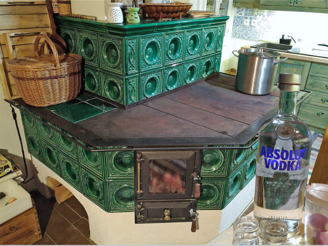 sv111a-Šporák-stavaný-na-Makove,-rok-2015,-nezvyčajný,-t.j.-s-dvoma-ohniskami