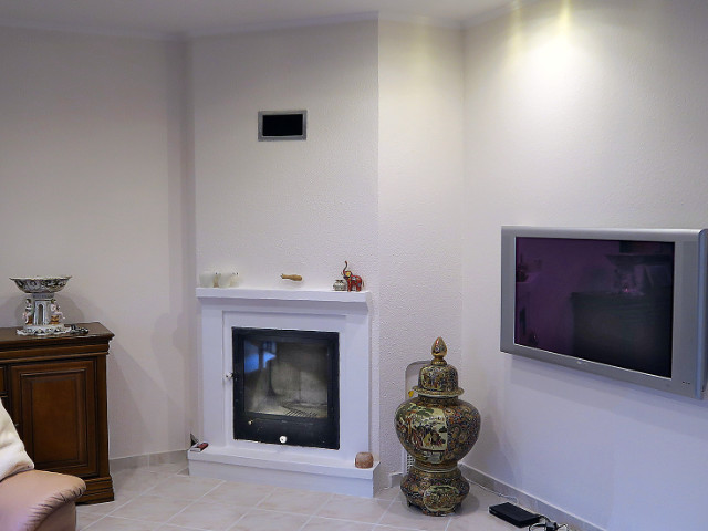 Krb teplovzdušný, v Hainburgu Rakúsko, vložka BIJOZ stavaný v roku 1997, fotografovaný v roku 2017