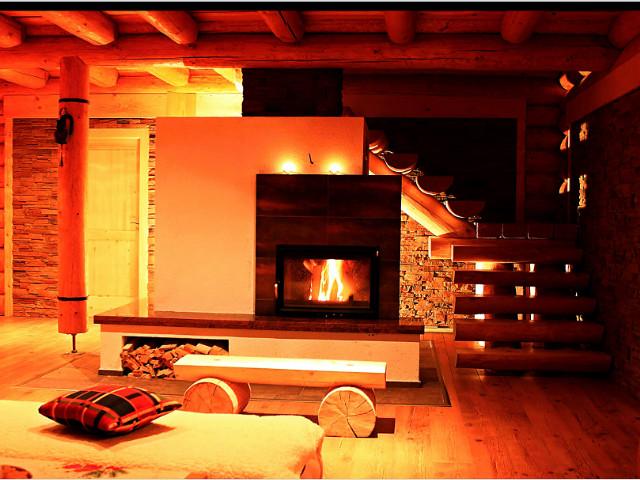 Krb teplovzdušný, následne napojený do ťahového systému pece, čiže tzv. kombinované kúrenie. U Ing. Vikartovského pri Smižanoch (SNV), v roku 2009