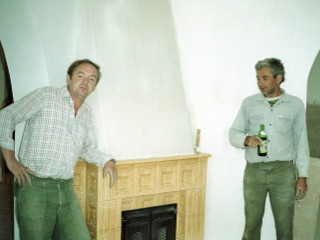 Krb kachľový, v Streženiciach, kachliar Ján Bitala ml., s pomocníkom Jozefom Palagým, rok 1996