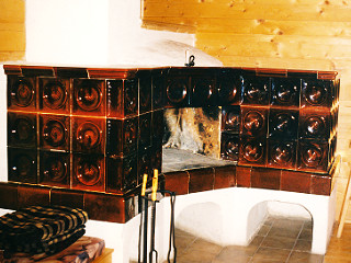 Krb otvorený - kachľový, v reštaurácii Jánošíkov dvor v Zázrivej, rok 1999