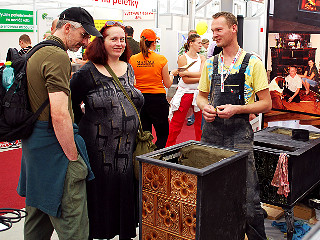 V Prahe na výstave Forch Arch, rok 2011, kde Tomasz predstavil tradičné remesla na prenosných šporákov